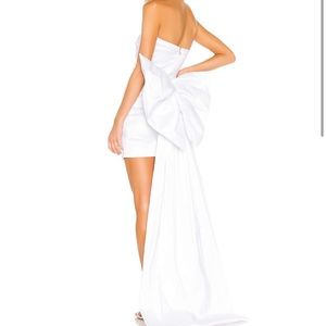White strapless dress with bow
